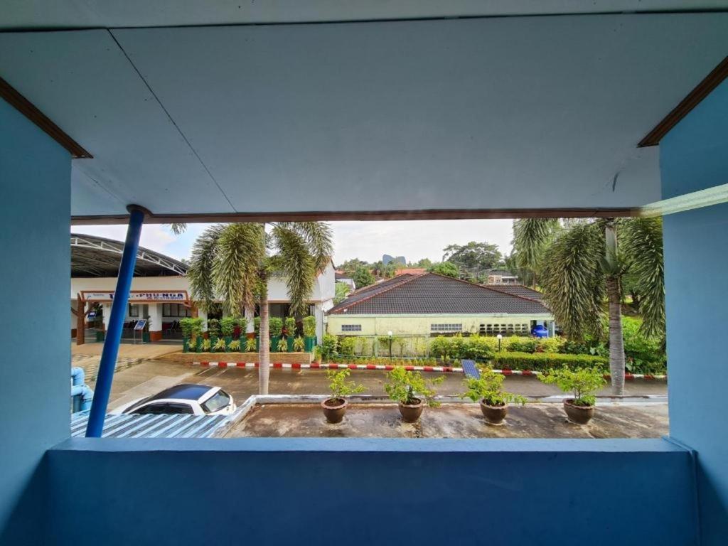 Phu Nga Hotel Natai Beach Exteriör bild
